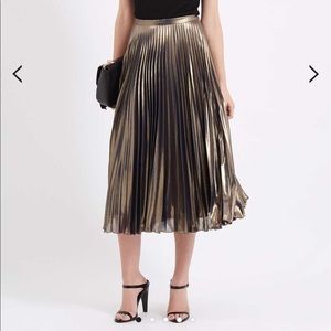 Topshop Metallic Gray Pleated Skirt Size 8